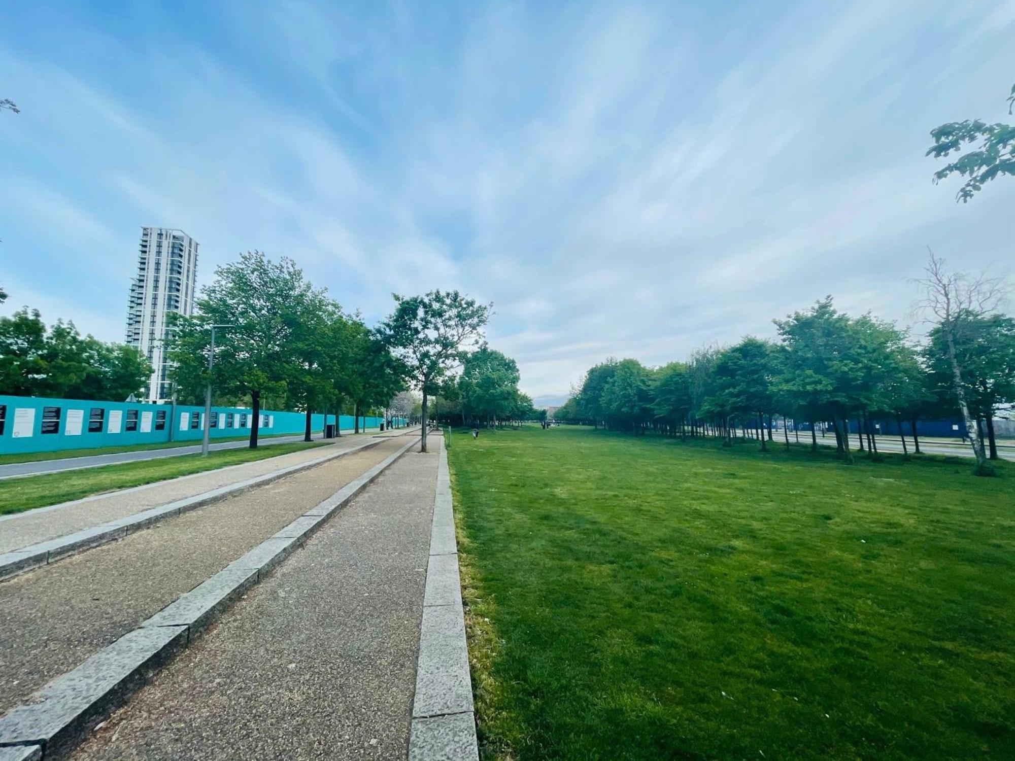 Greenwich Apartment With A River View & Balcony Near The 02 Arena & North Greenwich With Free Wifi & Fast Links Into Central London Luaran gambar
