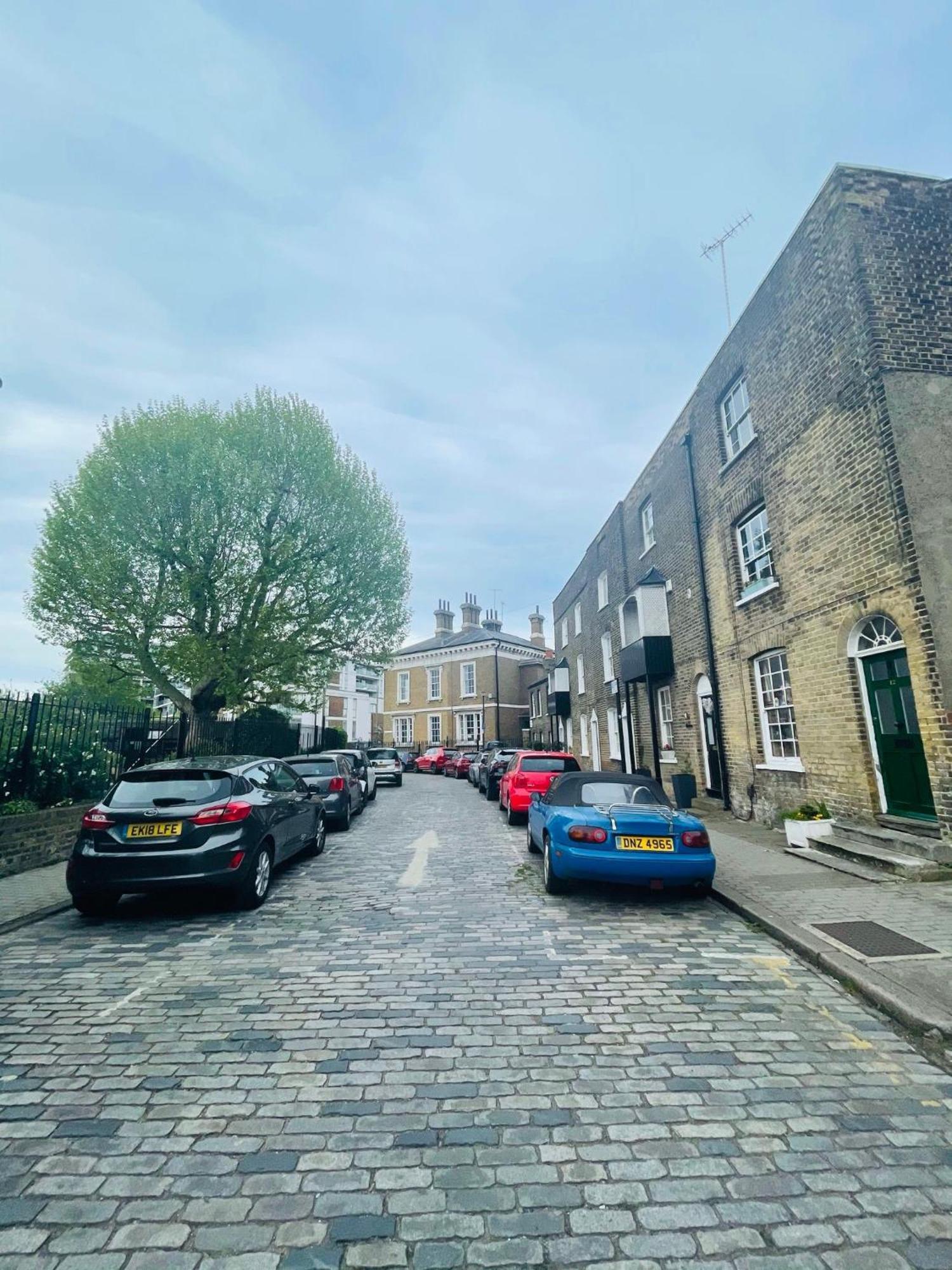 Greenwich Apartment With A River View & Balcony Near The 02 Arena & North Greenwich With Free Wifi & Fast Links Into Central London Luaran gambar